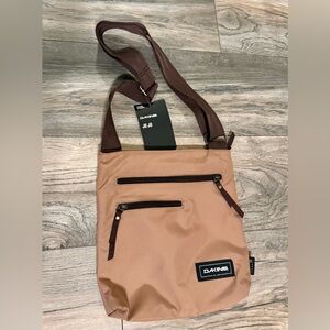 Dakine The Jo Jo Bag, brown.